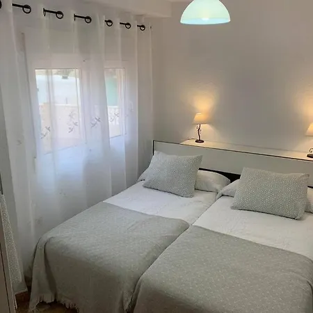 Bonito En Con Piscina Entre Dos Mares